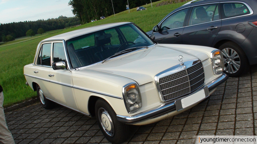 Mercedes-Benz 230.6 W114 (1974)